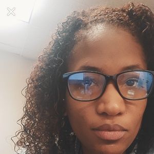 Meet your Posher, Angi